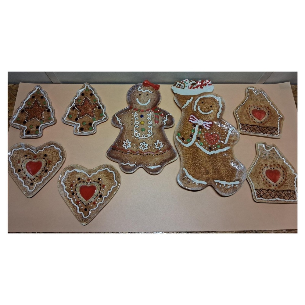 8pc Gingerbread Ceramic Holiday Plate Set Christmas Cookie Decor XC3275 Brown